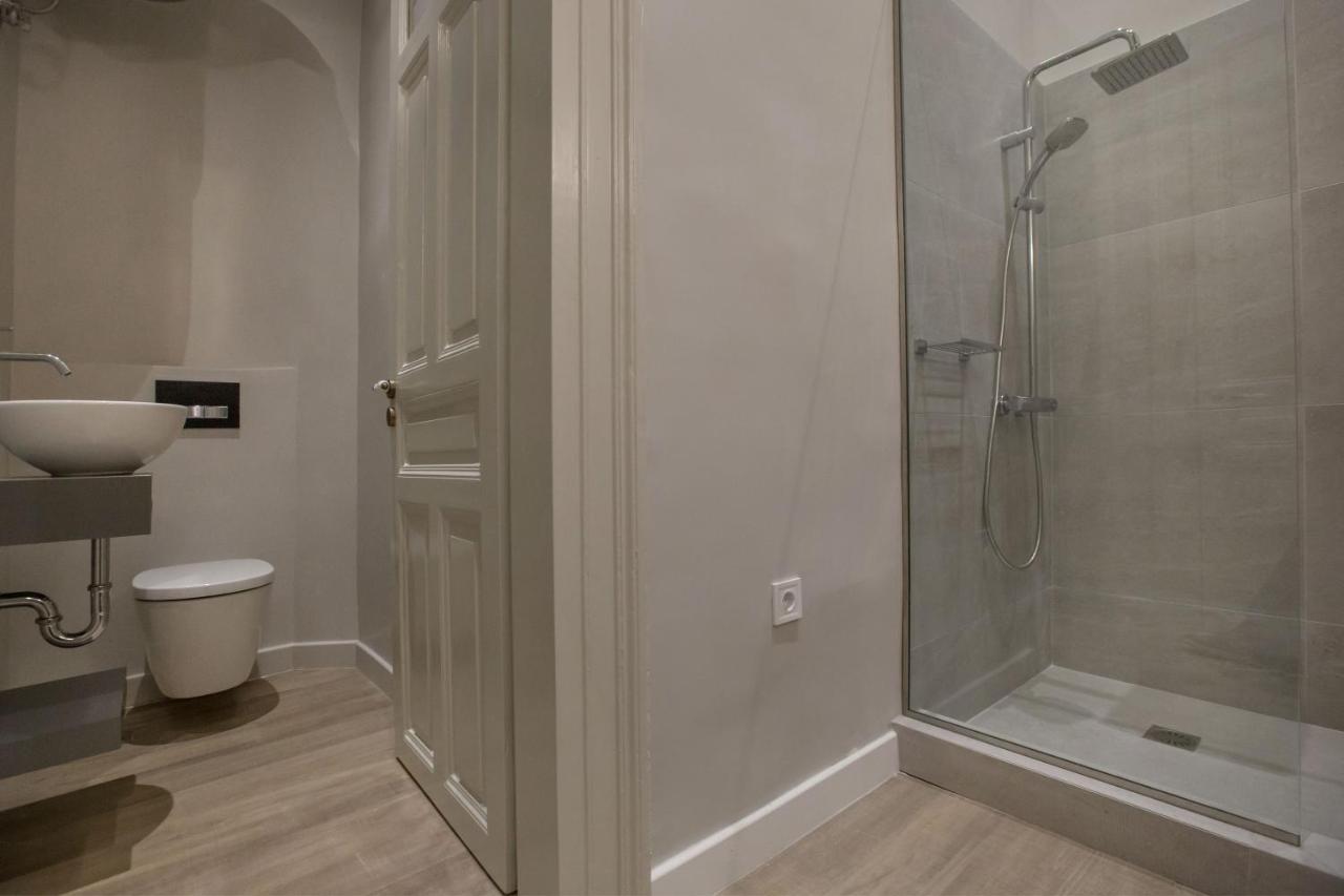 אתונה Sophisticated Apartment In Syntagma By Ghh מראה חיצוני תמונה