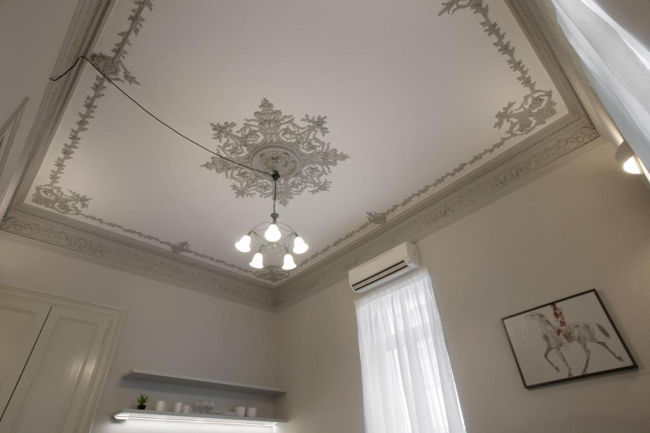 אתונה Sophisticated Apartment In Syntagma By Ghh מראה חיצוני תמונה