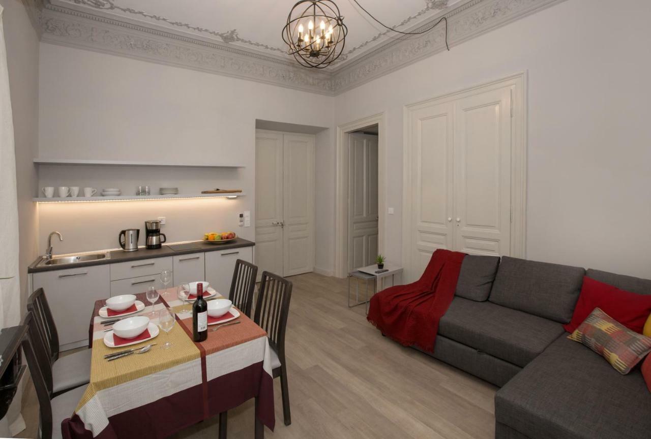אתונה Sophisticated Apartment In Syntagma By Ghh מראה חיצוני תמונה